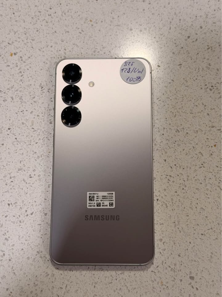 Actual Samsung Galaxy S26 256GB phone
